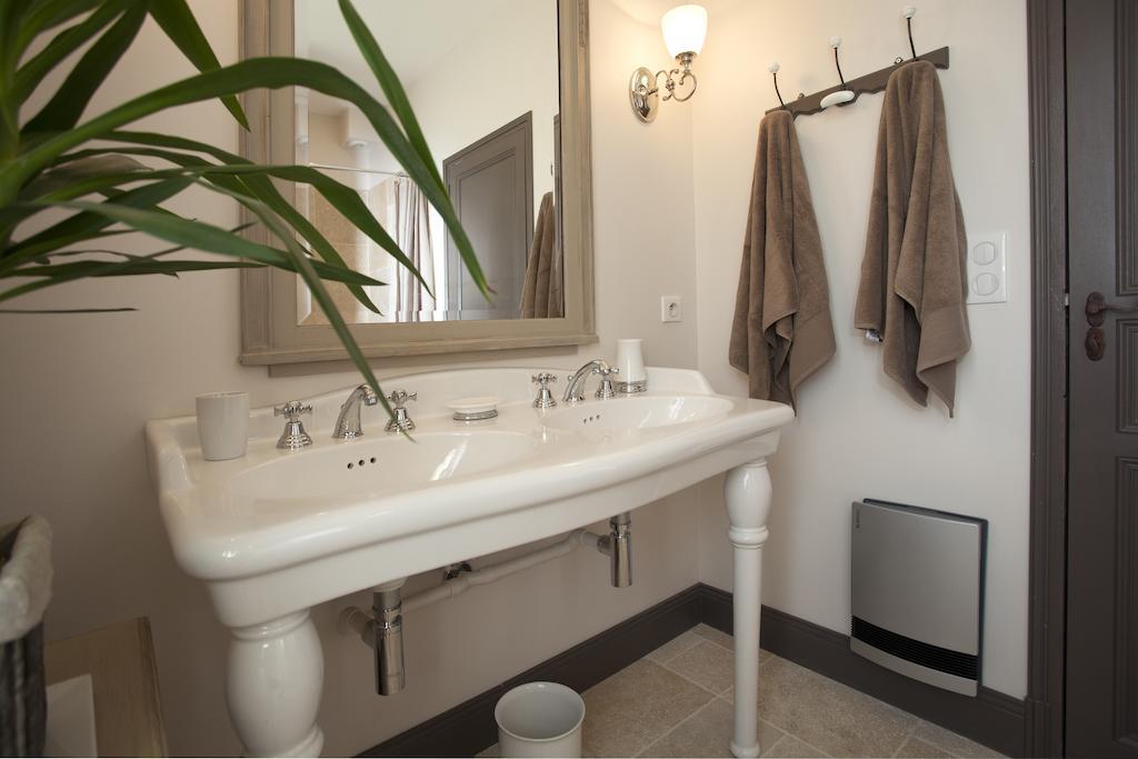 Maison D'Hotes De Charme Les Bruhasses Condom Quarto foto